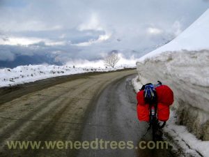 Armenia .. Start a new life on the road ... ( Agarak to Goris )