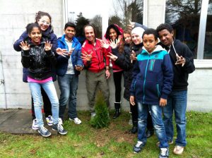 Planting tree in OSZ Mett – Bozingen in Biel-Bienne